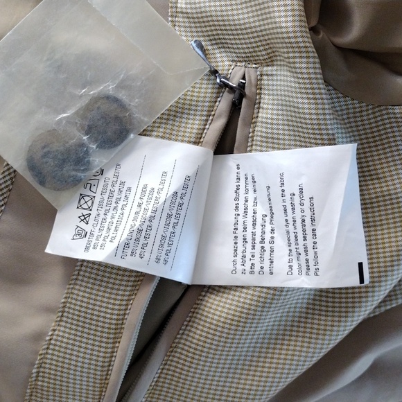 Carroll and Co Beverly Hills tan rain jacket 40 - Picture 12 of 16